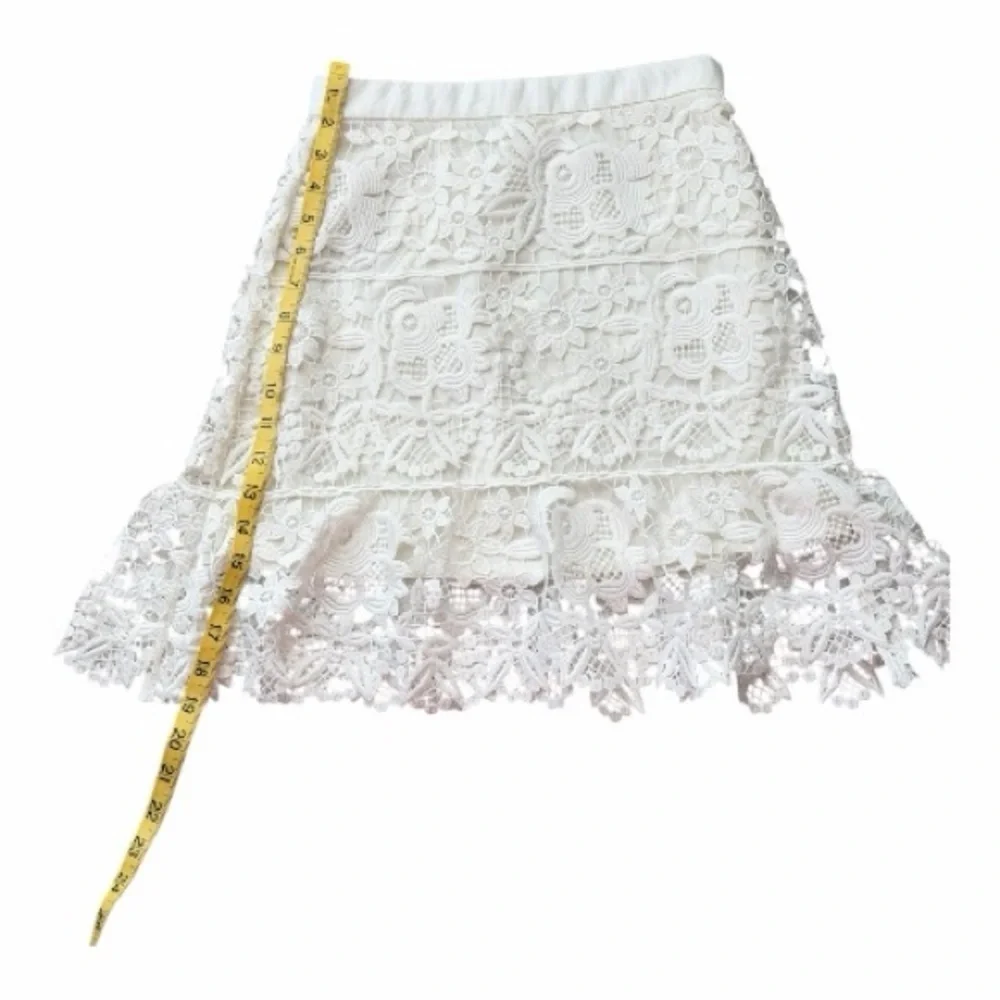 Self-Portrait White Floral Lace Mini Skirt – Guipure Lace, Zip Back